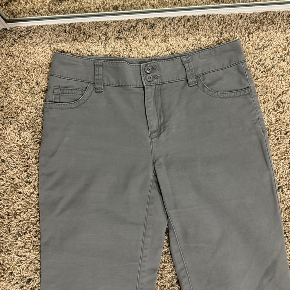 Grey Capris - image 2